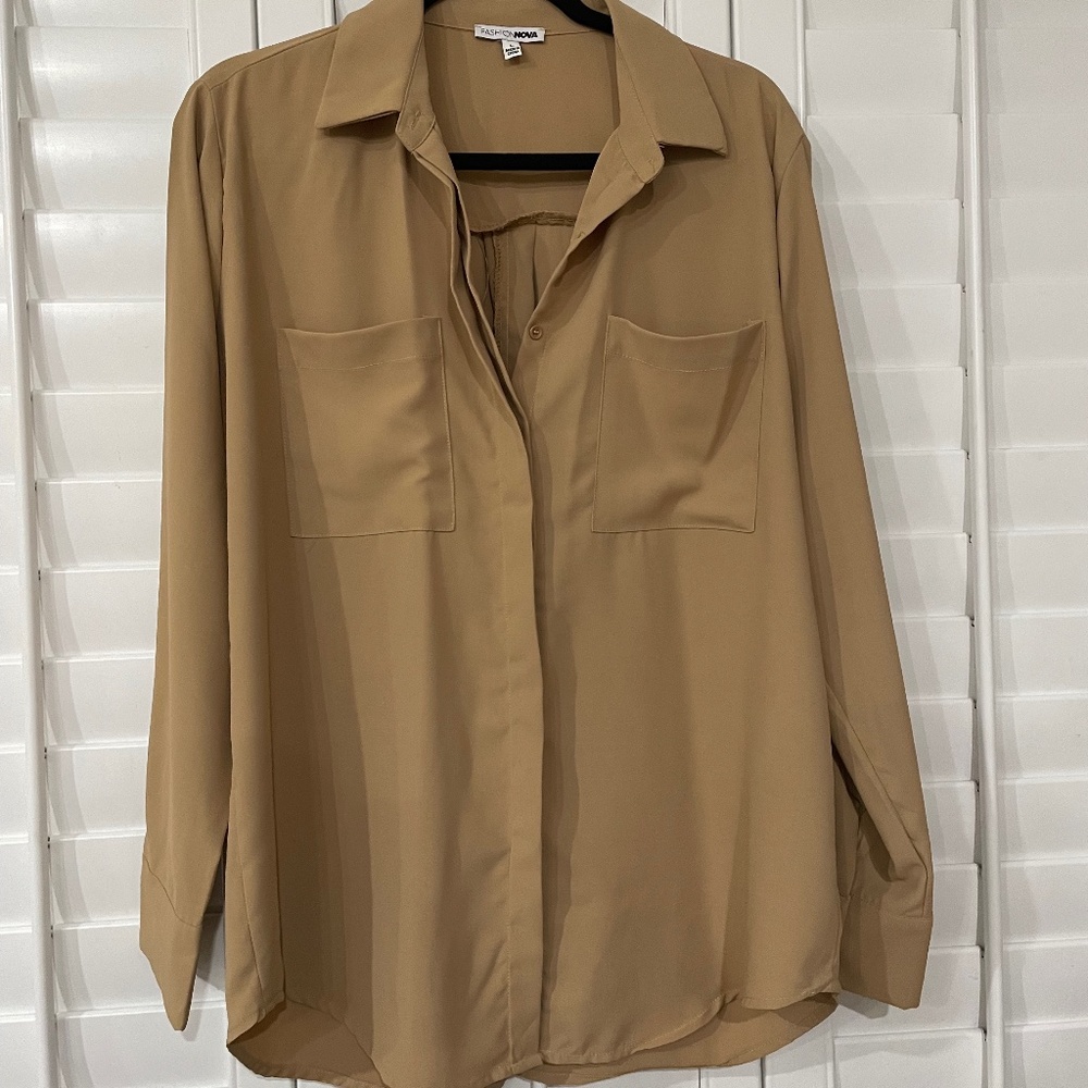 Tan (camel) button down long sleeve blouse / L / Fashion Nova